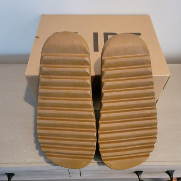 Yezzy shoes slippers